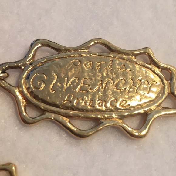 GIVENCHY Autographed Vintage Gold and Pearl Drop Clip On Earrings - Picture 5 of 5